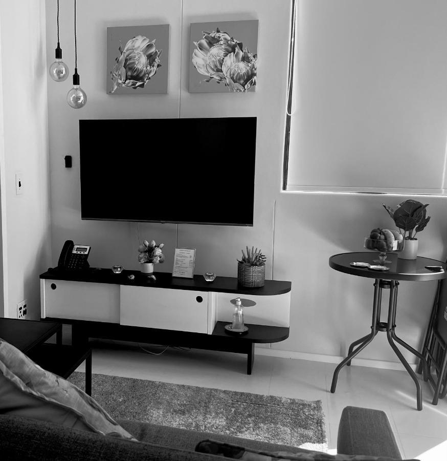 Flamingo Sea Point Sea View Luxury Best Position 1 Bedroom Apartment Queen Size Bed & Inverter For Tv Кейптаун Екстер'єр фото