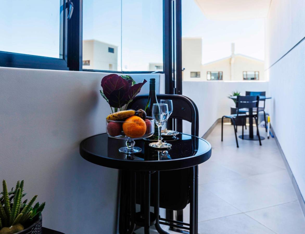 Flamingo Sea Point Sea View Luxury Best Position 1 Bedroom Apartment Queen Size Bed & Inverter For Tv Кейптаун Екстер'єр фото