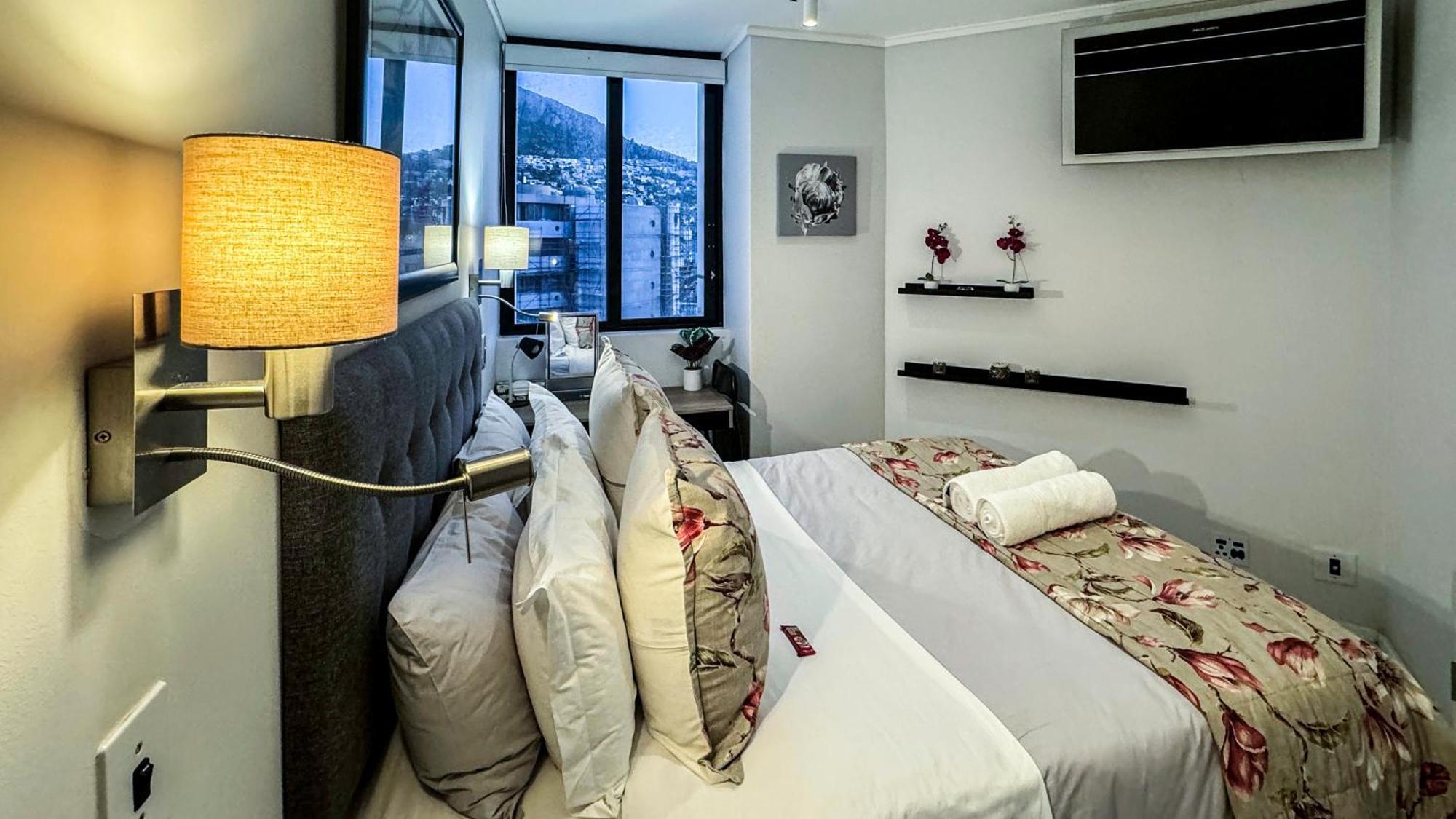 Flamingo Sea Point Sea View Luxury Best Position 1 Bedroom Apartment Queen Size Bed & Inverter For Tv Кейптаун Екстер'єр фото
